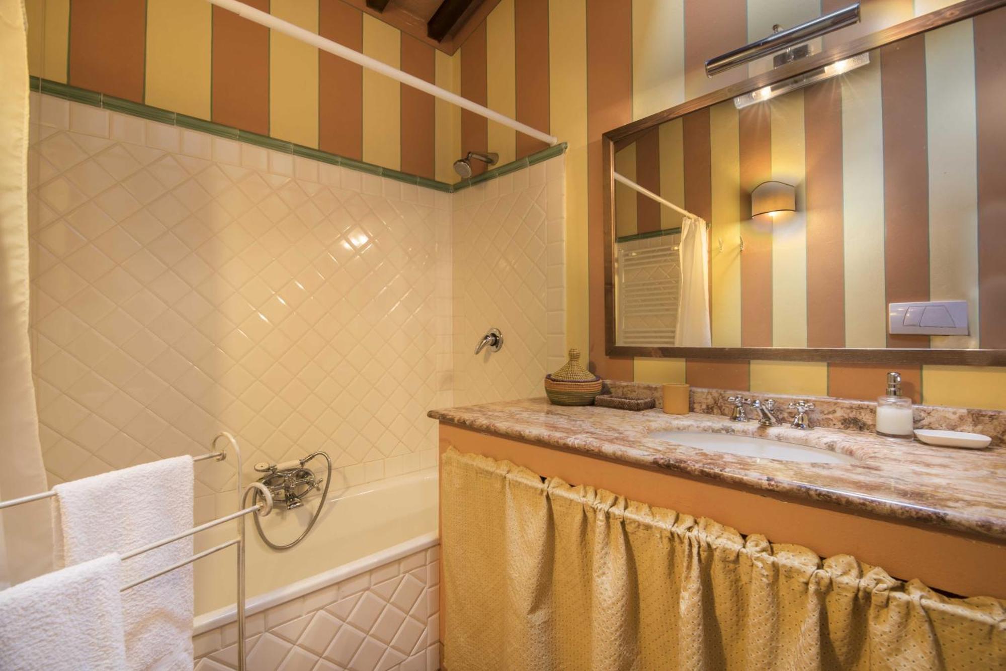 Borgo Di Camporsevoli Villa Ngoại thất bức ảnh