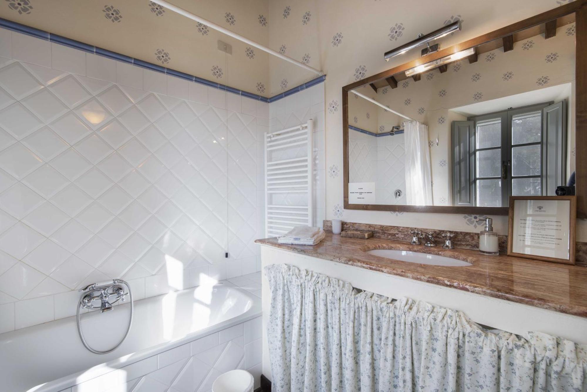 Borgo Di Camporsevoli Villa Ngoại thất bức ảnh