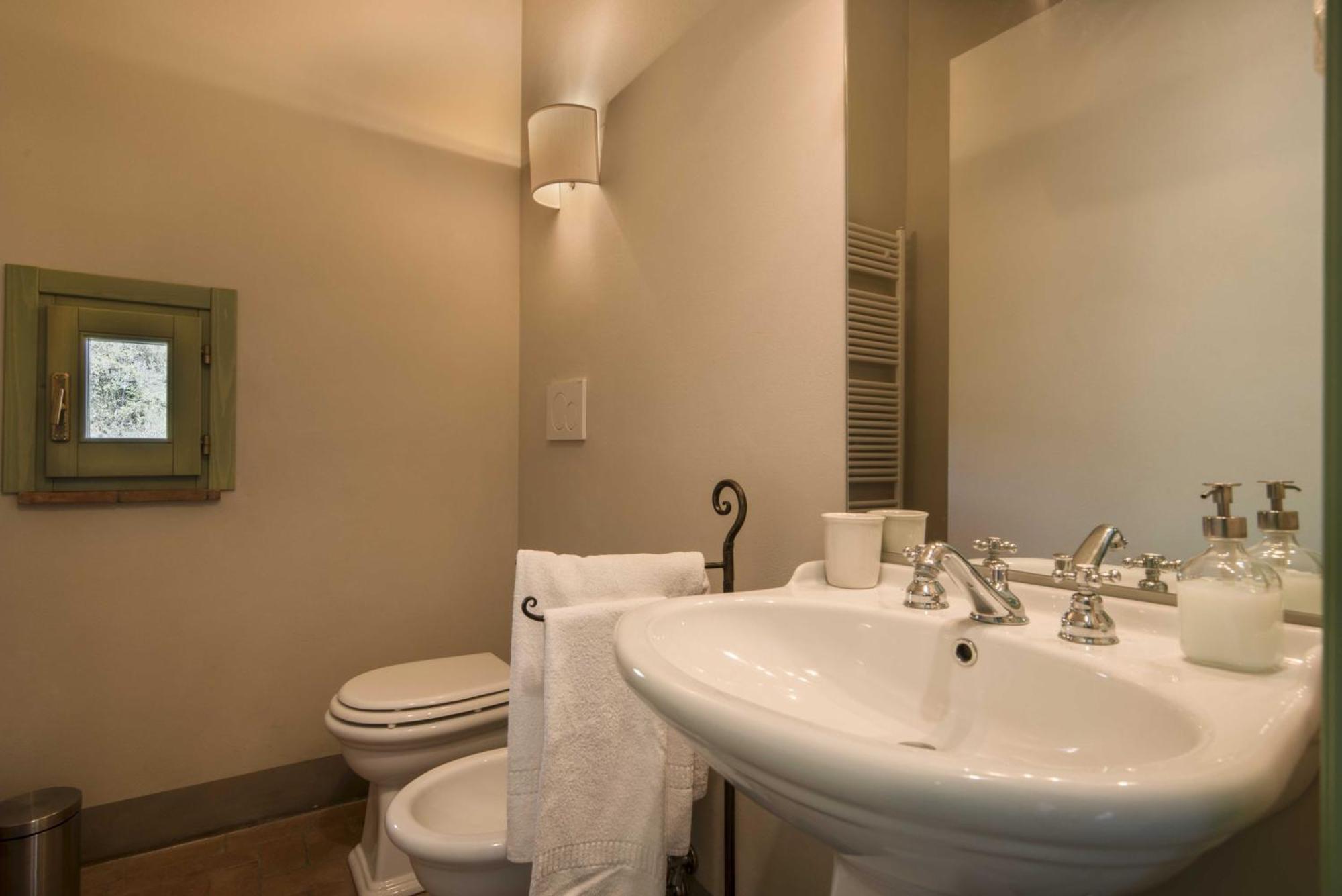 Borgo Di Camporsevoli Villa Ngoại thất bức ảnh